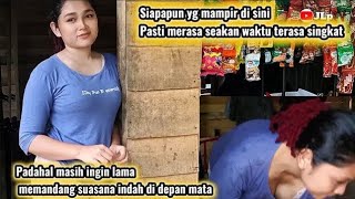 Download lagu Mampir di warung tengah hutan saat hujan turun suasananya terasa syahdu mp3