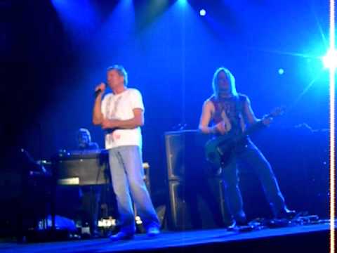 Deep Purple - When A blind Man Cries -Solo from Steve Morse. Kiev 2011