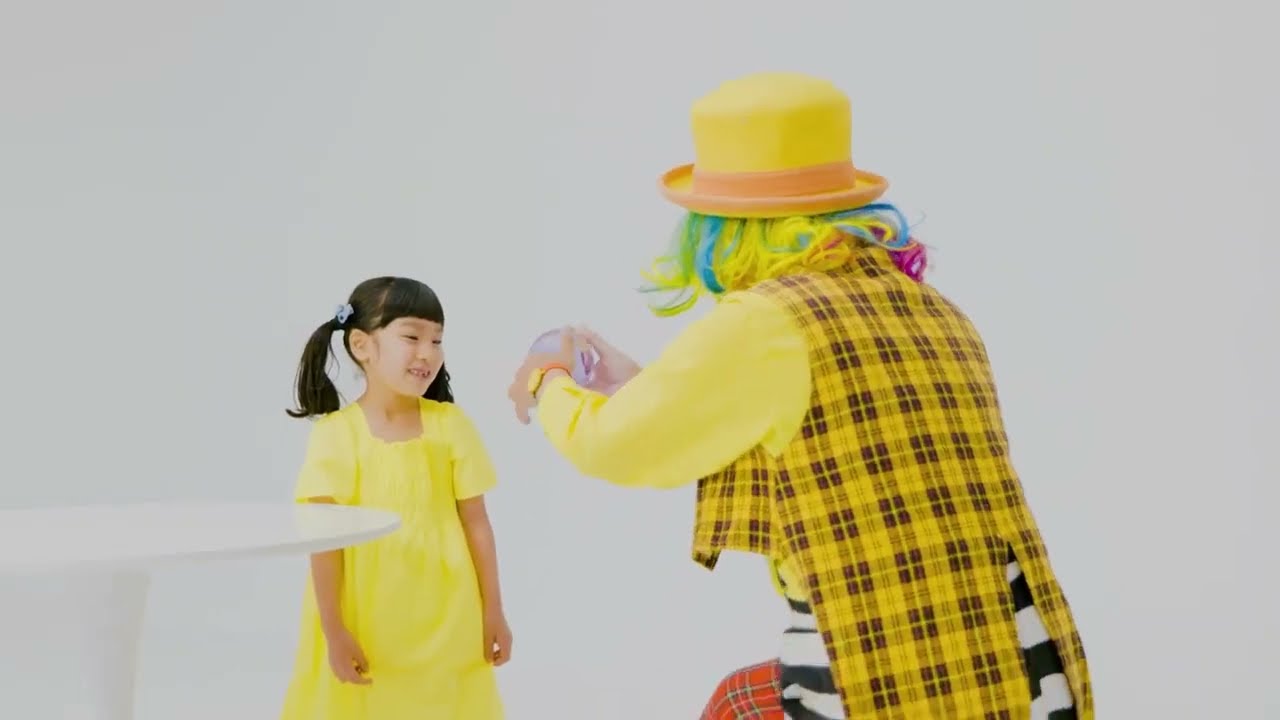 生まれて初めてピエロを見た時の各国の子供の反応