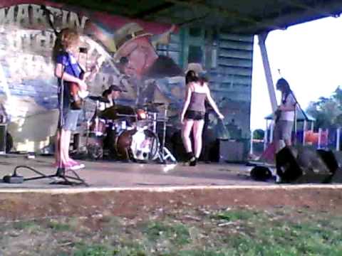 Petricore Live Wonder Why