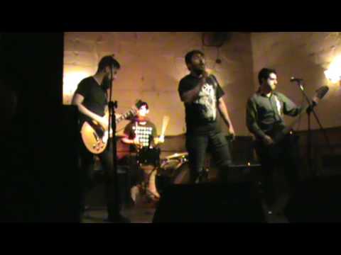 Heädshöt Live - La Tierra Esta Muriendo