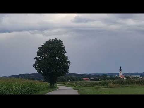 21.07.2023: Hagelwand und Ansatz eines Tornados