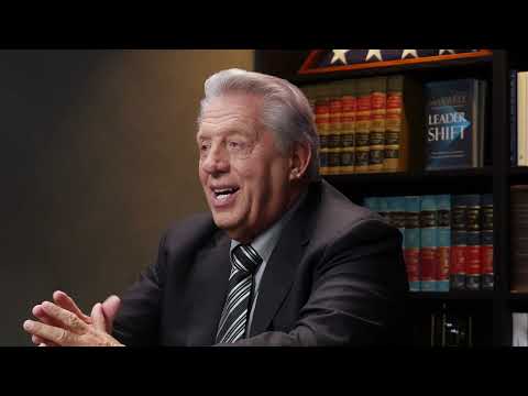 Minute With Maxwell: COMMUNITY - John Maxwell Team