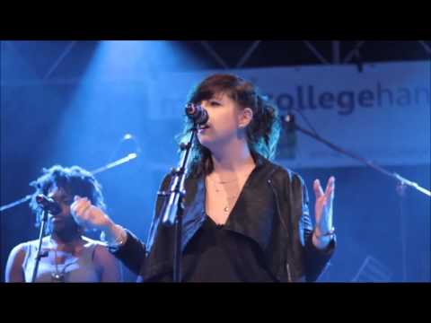 Laura Voce - Zwischen Den Zeilen