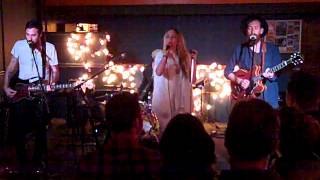 The Mynabirds -- One Foot