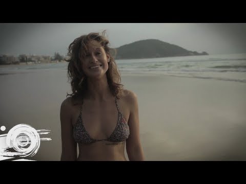 Longboard Surfing in China - Swatch Girls Pro China 2012