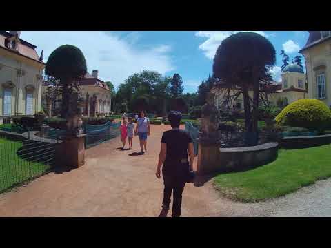 Výlety na skutru- zámek Buchlovice-hrad Buchlov