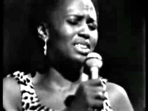 Miriam Makeba - Chove Chuva (Live cover 1966)