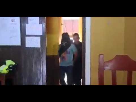 Detienen a exconvicto acusado de abusar de su madre