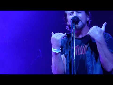 Pearl Jam "Sirens" Saint Paul,Mn 10/19/14 HD