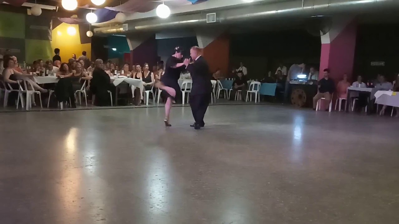 Juntada milonguera Azul 2019 - Lorena Bouzas y Paulo Bidart - 1/3 - 17/11/19