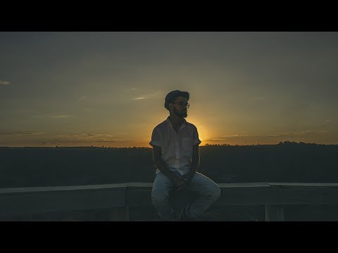 Giu Ladoano - O Amor é Assim (Clipe Oficial)
