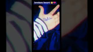 girl hand vidoe broken video( s) letter( s)video w