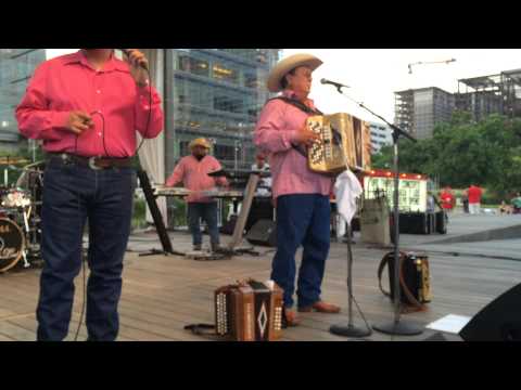 David Lee Garza y Los Musicales perform at Discovery Green
