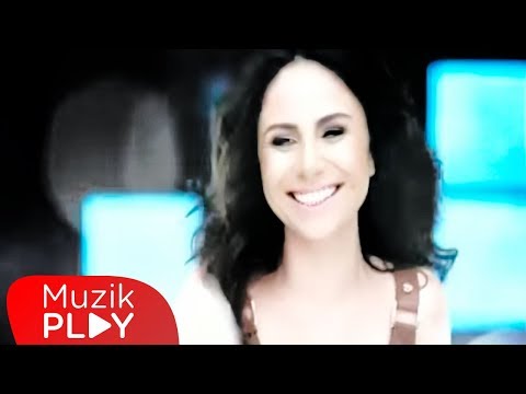 Betül Demir - Hop Dedik (Official Video)