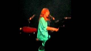 Tori Amos - Landslide (Live Brussels)
