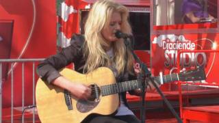 De Draaiende Studio (NL): Optreden miss Montreal