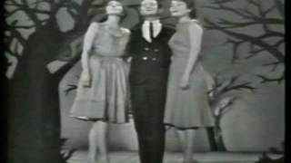 Will Holt, Judy Collins & Lynn Gold - "Shenandoah" 1963