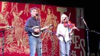 "LIVE" Laurie Lewis & Tom Rozum Play Some Bluegrass at Fiddle Tunes 2010
