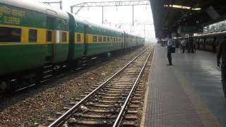 preview picture of video 'CST Jabalpur Garibrath Express With WCAM3 #21896'