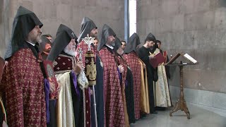 Օրհնվեց մյուռոնի ձիթայուղը