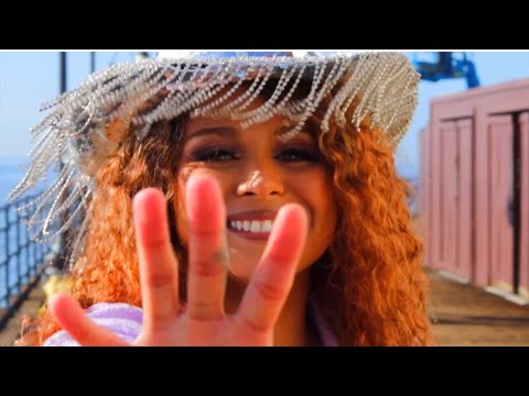 COME TO LA - Official Music Video - GISELLE