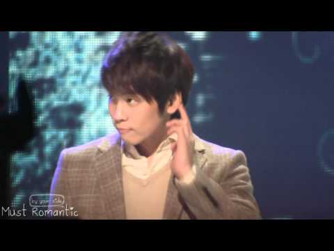 [fancam] 101203 SHINee / SM the ballad jonghyun shakes his head with music @ MB