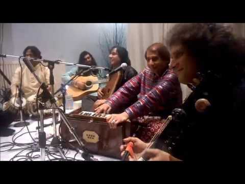 O basanti pawan pagal -  Kafi by Ustad Shafkat Ali Khan & Ustad Latafat Ali Khan.