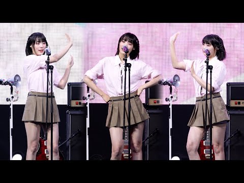 QWER 시연 - 내 이름 맑음 (My Name is Malguem) Siyeon 직캠 | 허준 축제 • 241013
