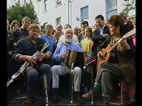 Joe Burke (Button Accordion) with Anne Conroy Burke (Guitar) and Michael Cooney (Uilleann Pipes)