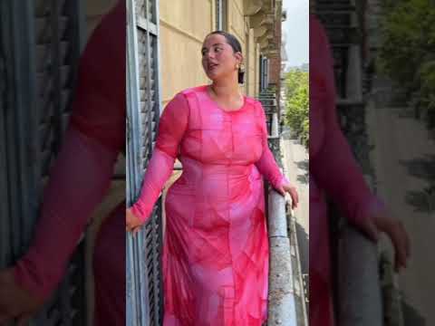 Miss Nayla..Wiki Biography | age | weight | relationship | net worth | Curvy model plus size