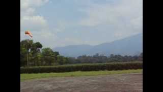 preview picture of video 'La Fortuna Airport  - Costa Rida'