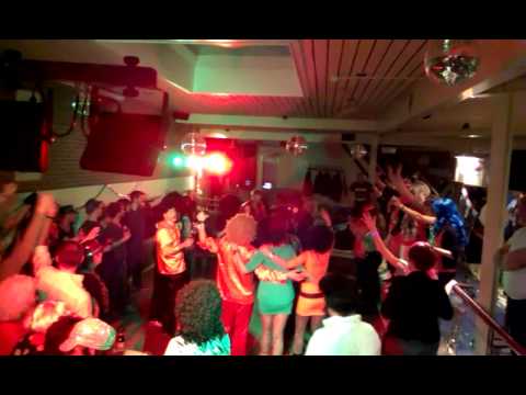 EVV H1 viert feest na behalen kampioenschap 3e divisie 2013