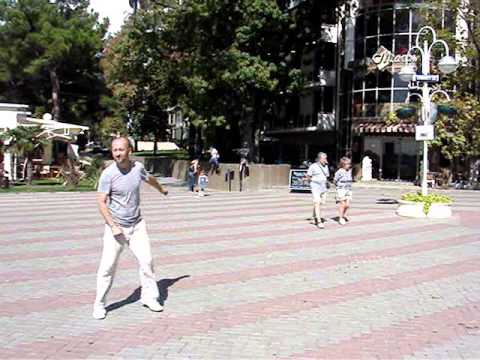 2013.09.22-06 Russia-Gelendjik-Quay:  Maison & dragen - Rio de janeiro