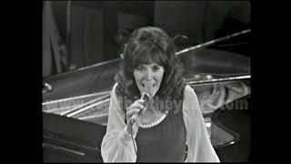 The Carpenters- &quot;Hurting Each Other/We&#39;ve Only Just Begun&quot; LIVE 1972 [Reelin&#39; In The Years Archive]