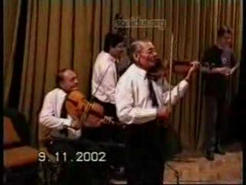 606 Eger  Hungarian Gypsy band playing at a folk dancing club. Egri táncház Tarnaleleszi banda