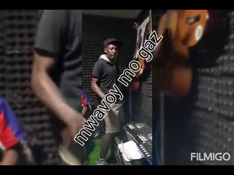 lyrikal akrimozen:/donn panik@assaultingsquad1747