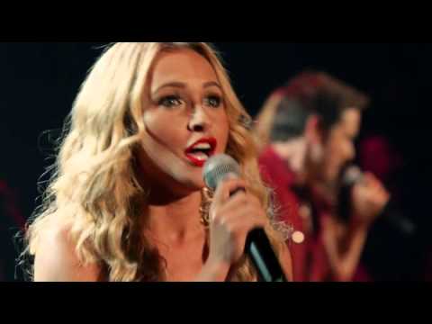 Hayden Panettiere & Connie Britton - Wrong song (Nashville s01e07)