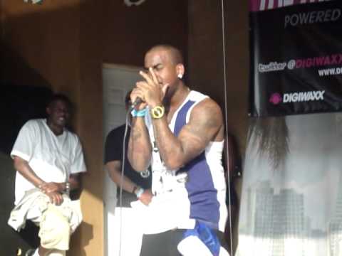 MBK Recording Artist Fame performing Live at Digiwaxx Pool Party, Miami, FL