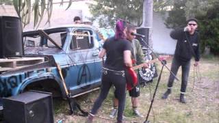 Maltchiques - 05 - Los Chicos Vuelven A Casa (Oi-Punk Uruguay)