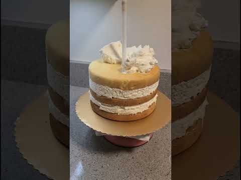 Pastel De Durazno, crema y Manjar, Delicious #cake #comida #food #parati #comidafacil #fyp #receta