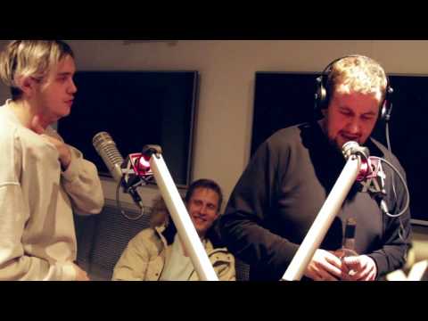 Dóri DNA – Freestyle í Kronik (LIVE)