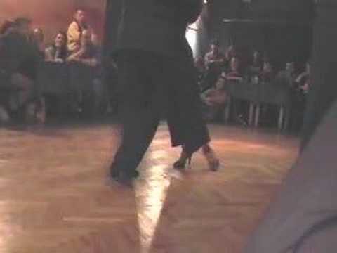  Maria Plazaola  and  Carlos Gavito  are  dancing  to  the  tango  "  El Andariego  "