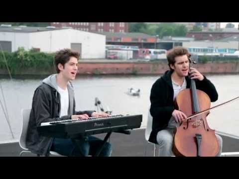 Mirrors / Read all about it (Acoustic Mashup Cover) by Tobi and Jona Selle