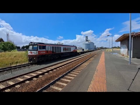 SCT CSR006 9721V Dooen Freight Passing Lara Station