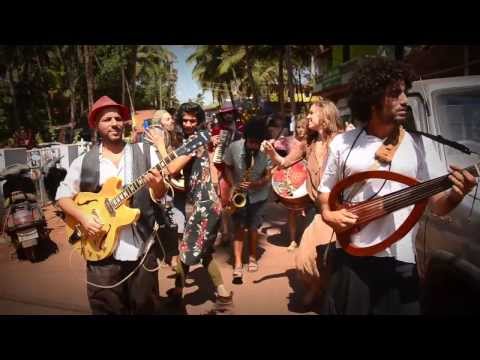 AMAZING LIVE GYPSY MUSIC - Quarter to Africa