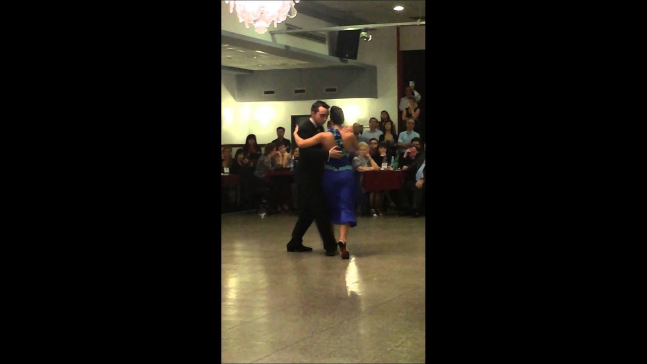 Video thumbnail for Clarissa Aragon y Jonathan Saavedra - Valcecito De Antes/Juan D'Arienzo - Milonga La Baldosa