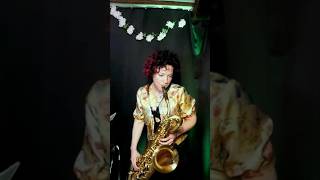 On The Sunny Side Of The Street Intro!