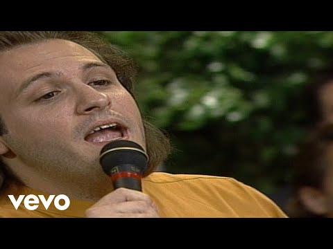 Bill & Gloria Gaither - In the Garden [Live] ft. The Mullins
