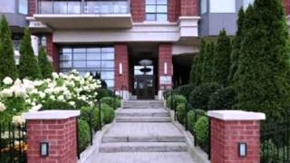 preview picture of video 'St Andrews on The Green Condominium  9 Burnhamthorpe Cres Toronto Ont'